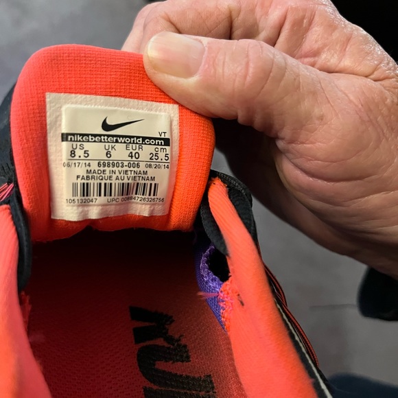 Nike Air Max 2014
Black Hyper Punch Hyper Grape - Picture 3 of 8